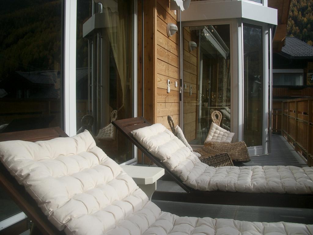 Chalet Sunshine Saas Fee Pokoj fotografie